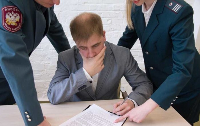 Налоговики отбирают у ИП кассы за задолженности по налогам