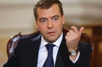 Медведев избавляет бизнес от советского режима
