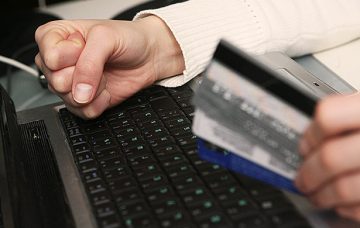 Заблокировали счет: как вывести деньги без комиссии?