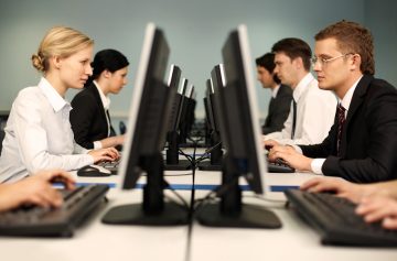 Обязан ли работодатель рассылать цифровые расчетные листы сотрудникам