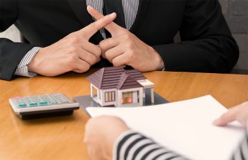 Выдача кредитов массово ограничится российскими банками