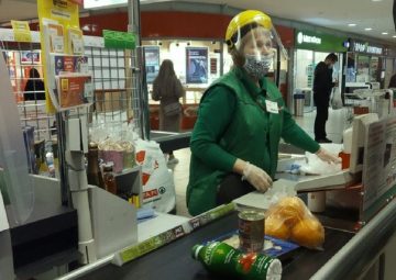 Магазинам дозволено не обслуживать покупателей без маски