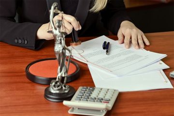 Нотариусам дадут право вносить изменения в реестр ЕГРЮЛ