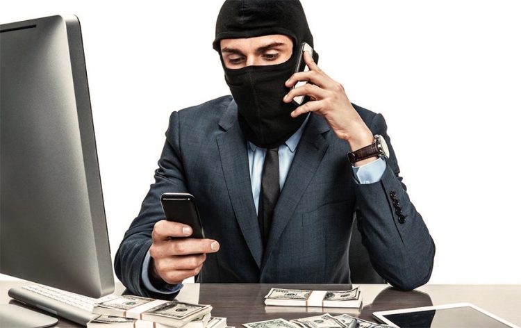 Как защитить деньги от мошенников в онлайн-банках